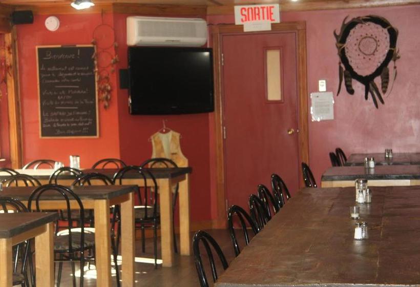 הוסטל L'auberge Refuge Du Trappeur