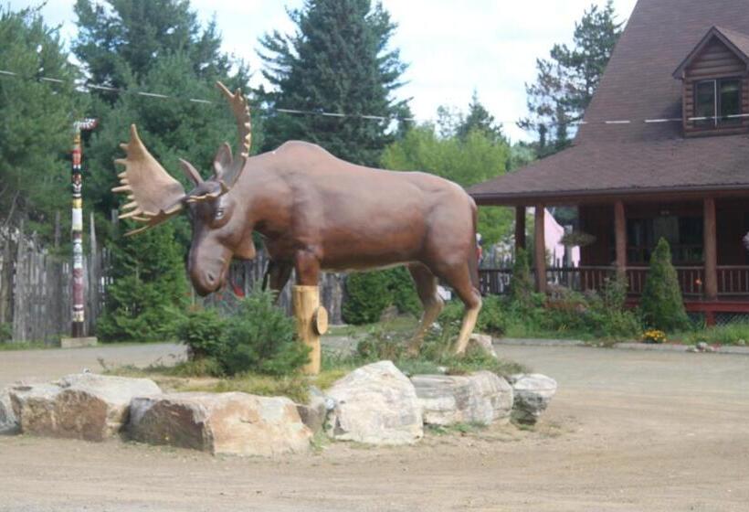 הוסטל L'auberge Refuge Du Trappeur