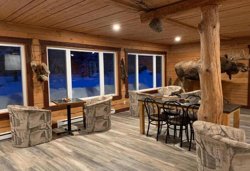 הוסטל L'auberge Refuge Du Trappeur