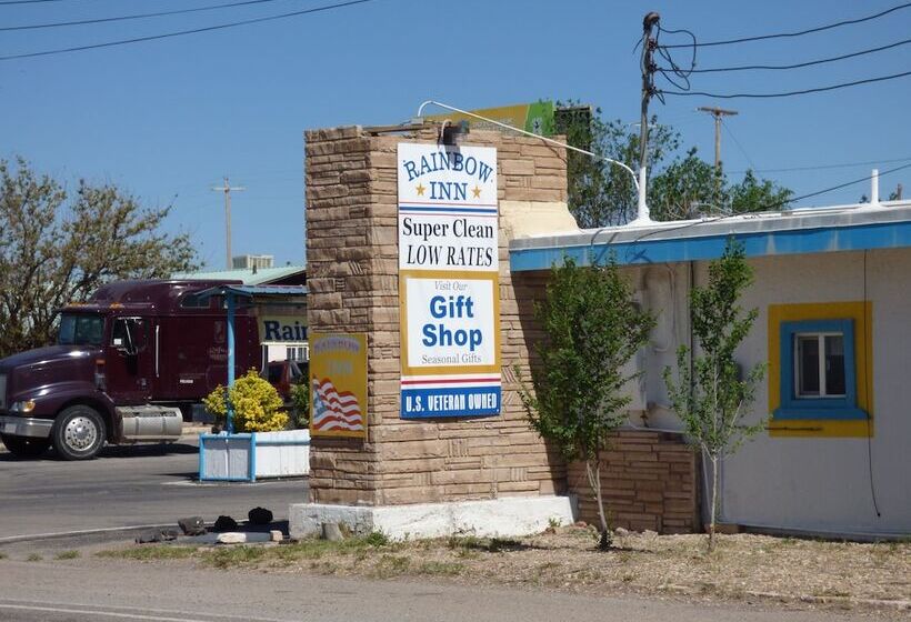 Общежитие Rainbow Inn & Cottages