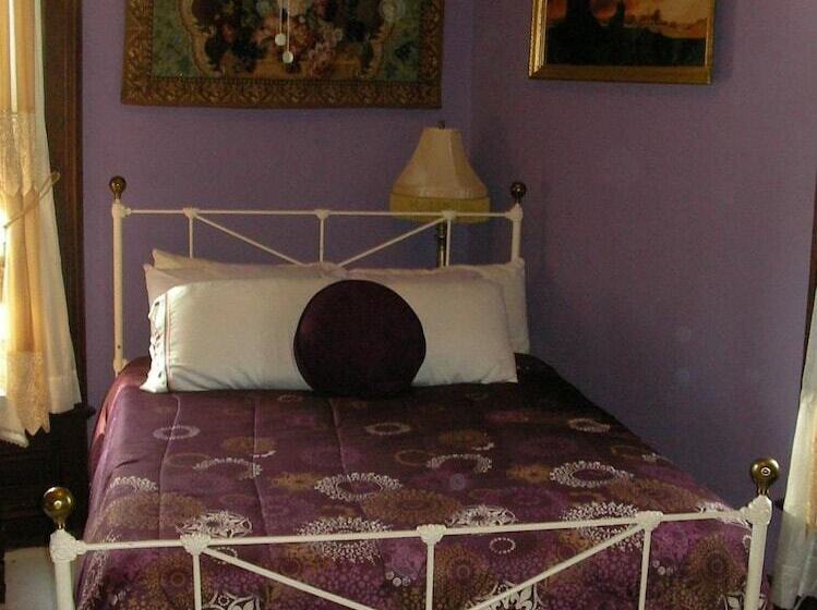 Общежитие Riverview Mansion