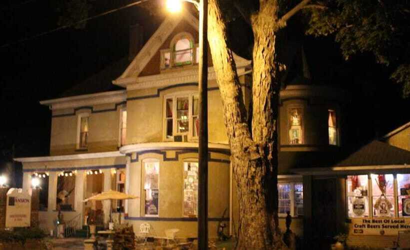 Общежитие Riverview Mansion