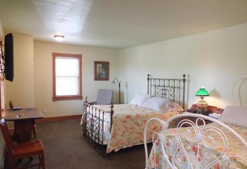 هاستل Scarborough Inn