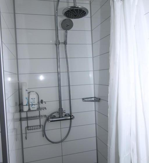 هتل Guesthouse Steindórsstadir, West Iceland