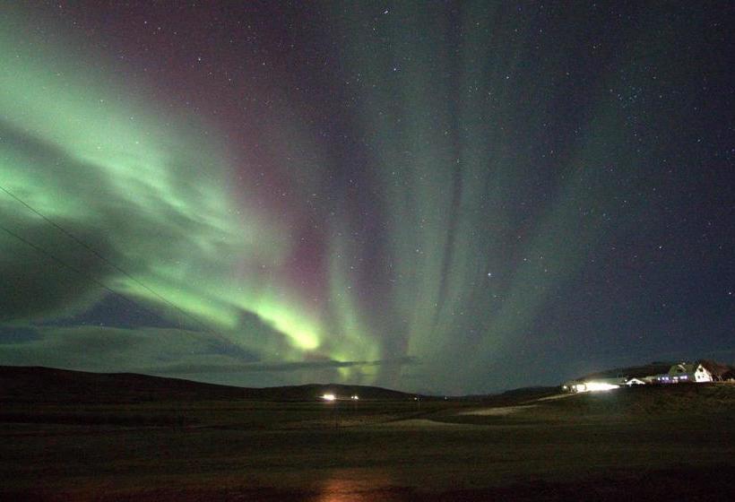 هتل Guesthouse Steindórsstadir, West Iceland