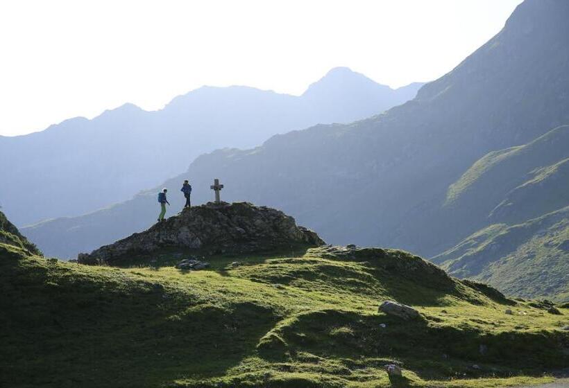 בית מלון כפרי Linharterhof