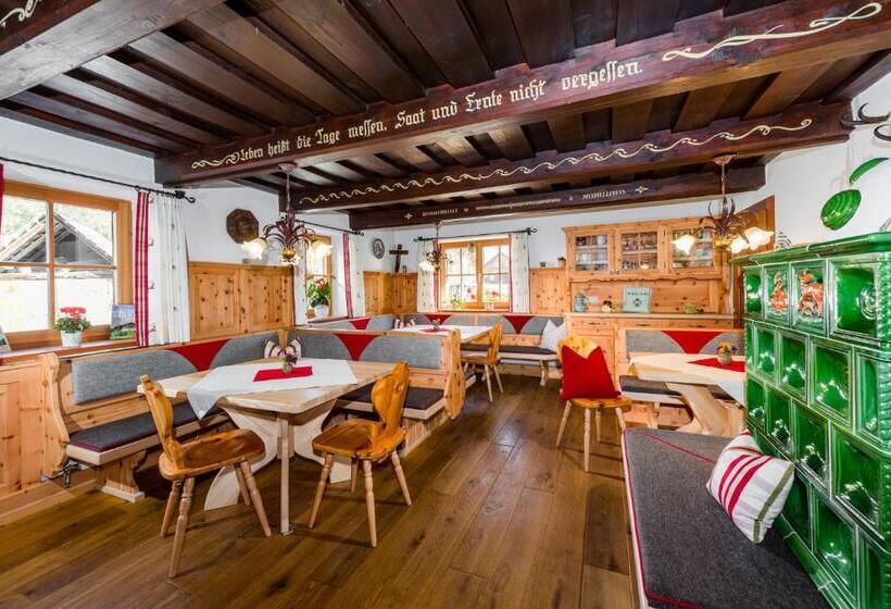 ホテル Linharterhof