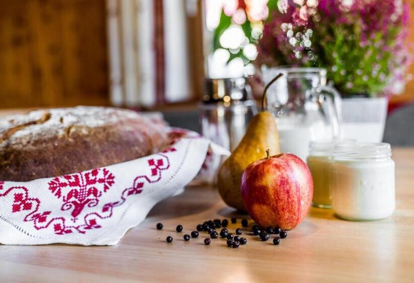 בית מלון כפרי Linharterhof