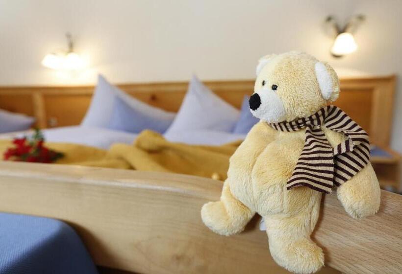 בית מלון כפרי Linharterhof