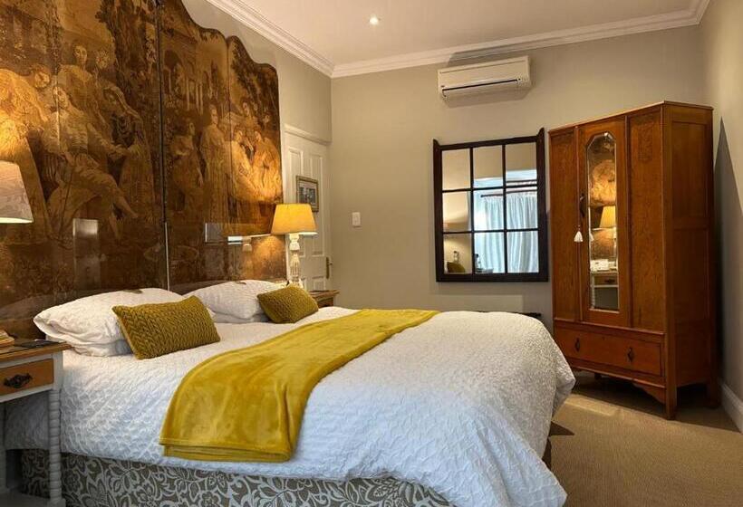 La Pension Guest House