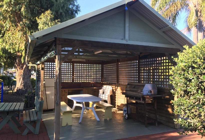 Lazy Acre Log Cabins