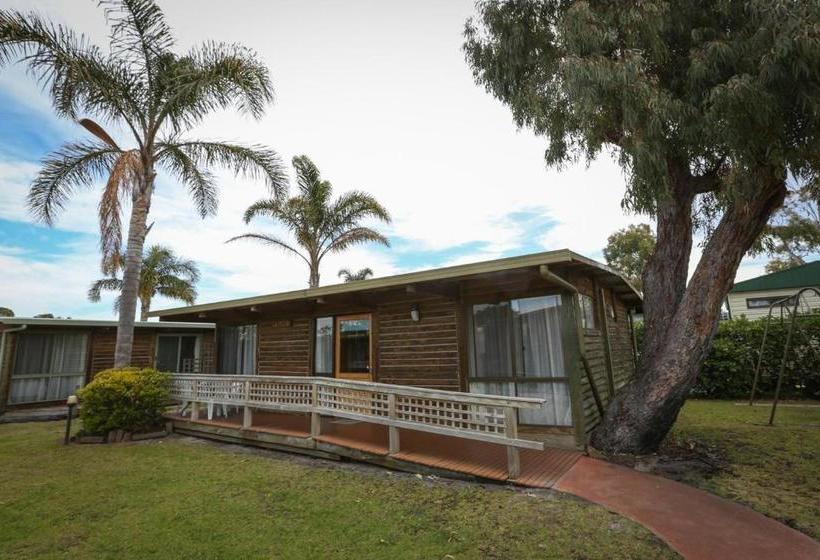 Lazy Acre Log Cabins