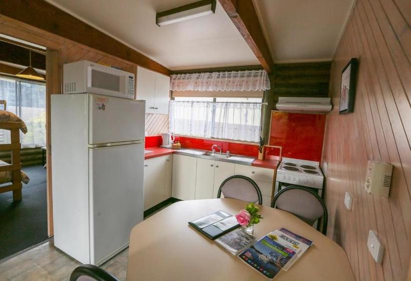 Lazy Acre Log Cabins