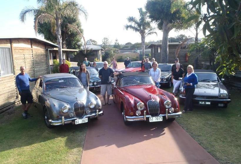 Lazy Acre Log Cabins