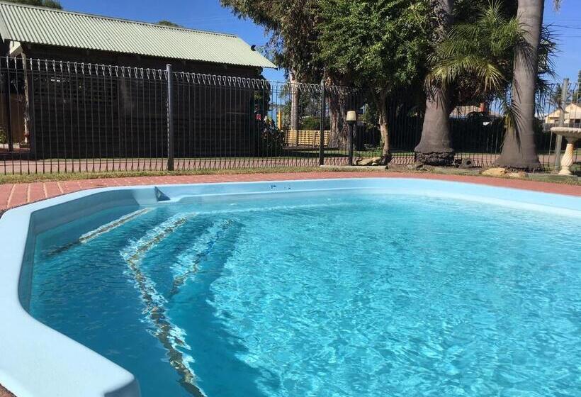 Lazy Acre Log Cabins