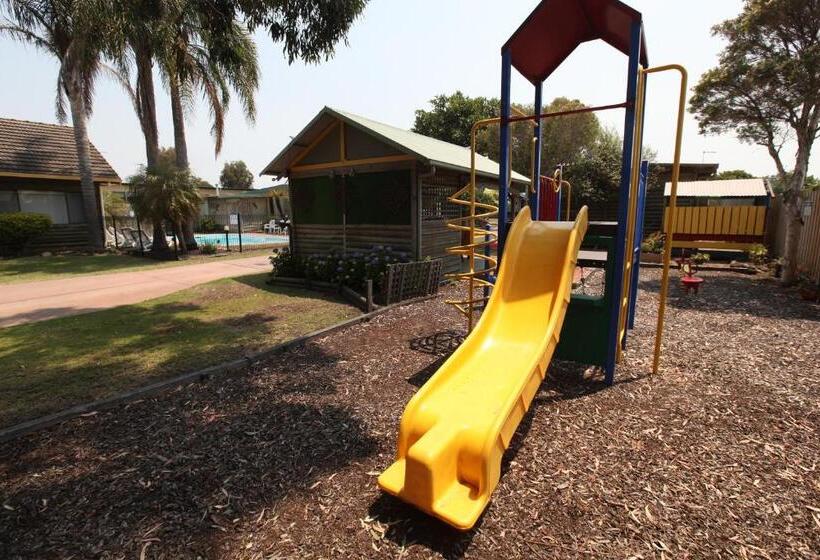 Lazy Acre Log Cabins