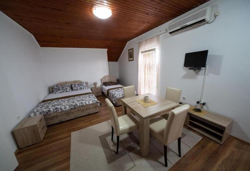 بنسيون Apartments Pavićević