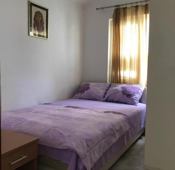 بنسيون Apartments Pavićević