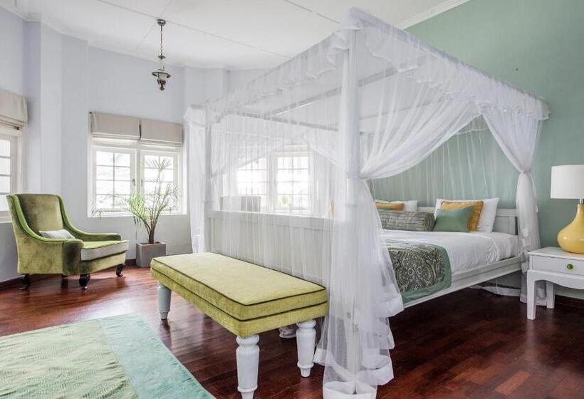 Пансион Ashburnham Tea Estate