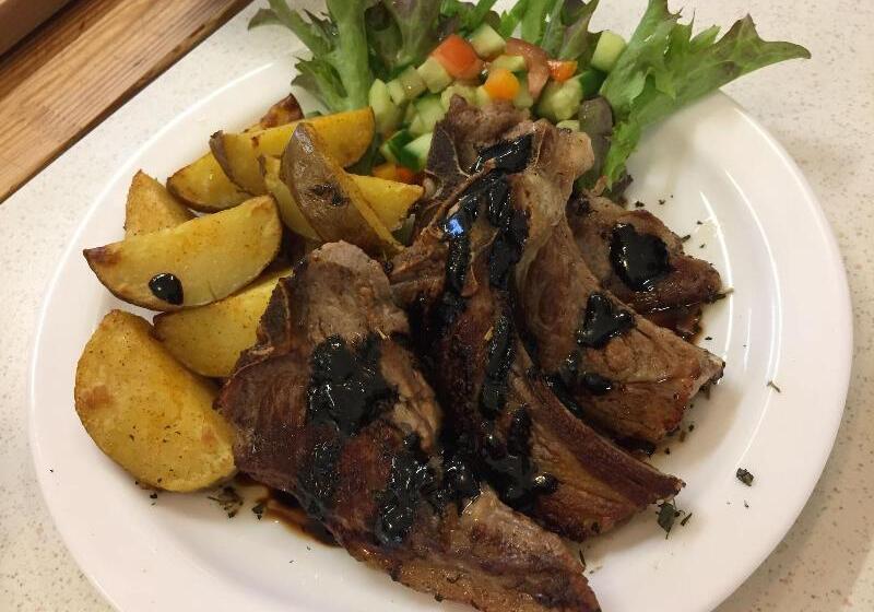 پانسیون Bakkaflöt Guesthouse