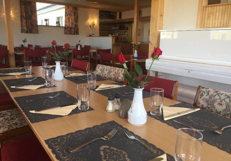 پانسیون Bakkaflöt Guesthouse