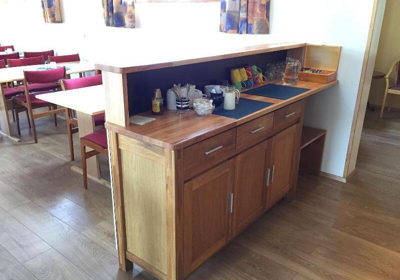 پانسیون Bakkaflöt Guesthouse