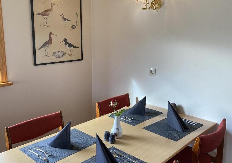 پانسیون Bakkaflöt Guesthouse