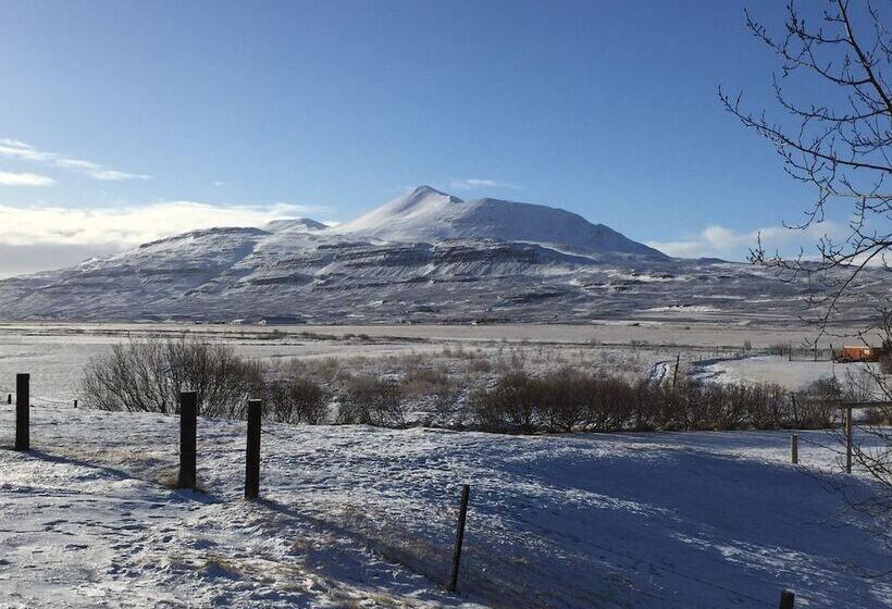 پانسیون Bakkaflöt Guesthouse