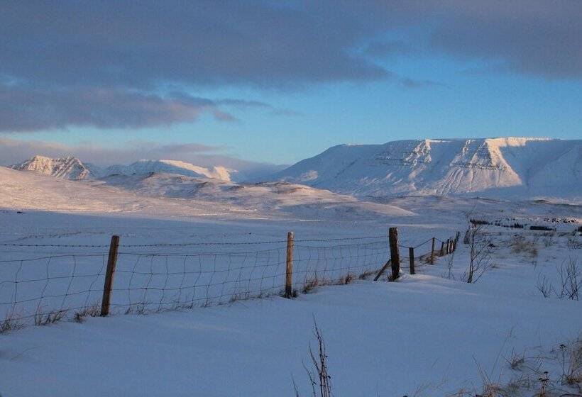 پانسیون Bakkaflöt Guesthouse