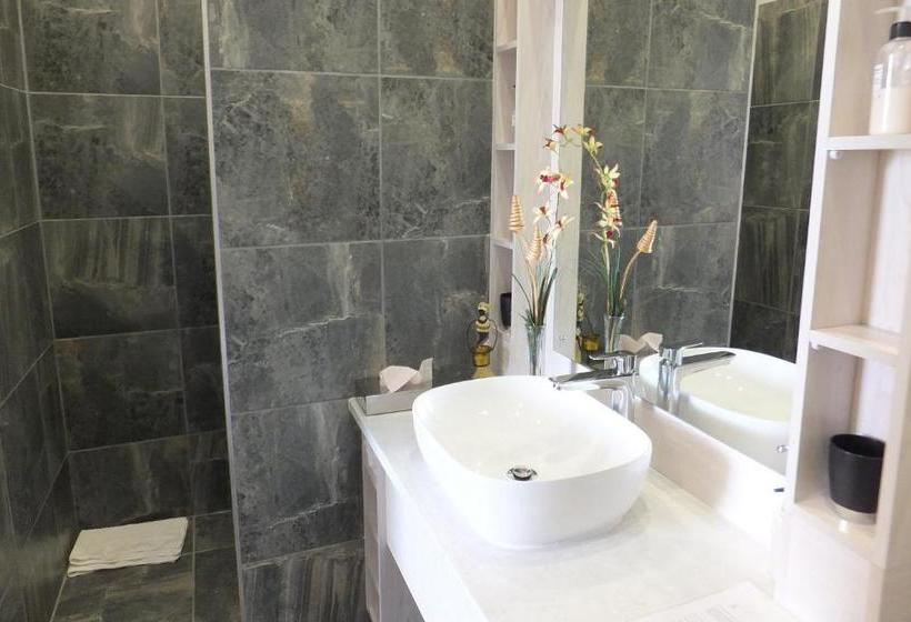 بنسيون Cape Valley Manor Guest House