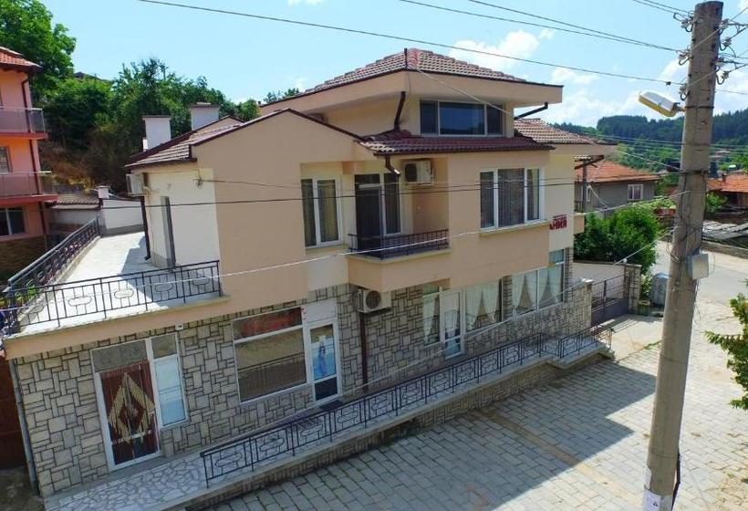 Пансион Mania Guest House