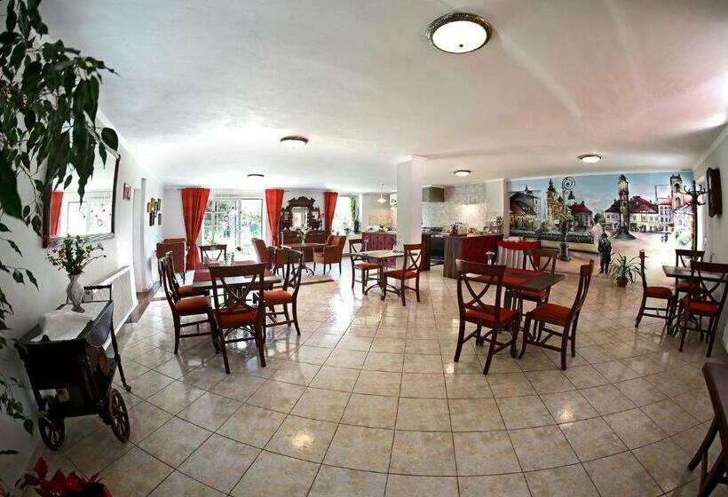 پانسیون Garni Expo