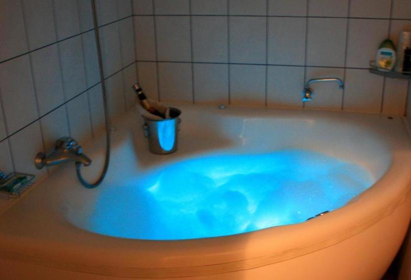 פנסיון Guest House šampētera Māja