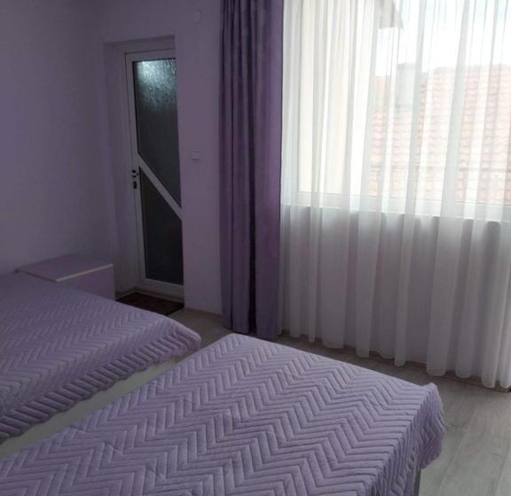 פנסיון Guest House Perla