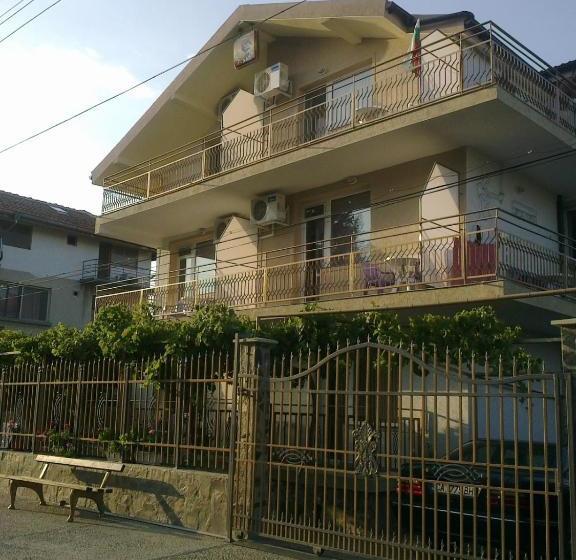 펜션 Guest Rooms Rusalka