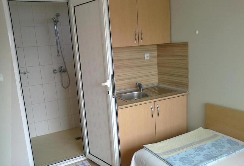 펜션 Guest Rooms Rusalka