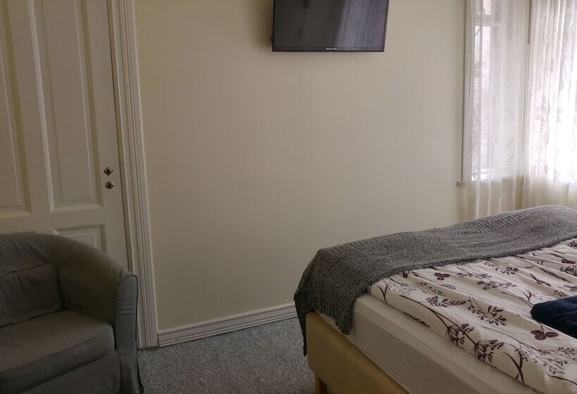 پانسیون Guesthouse Sólgarðar