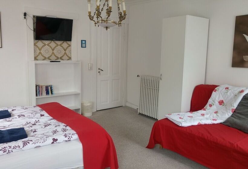 پانسیون Guesthouse Sólgarðar