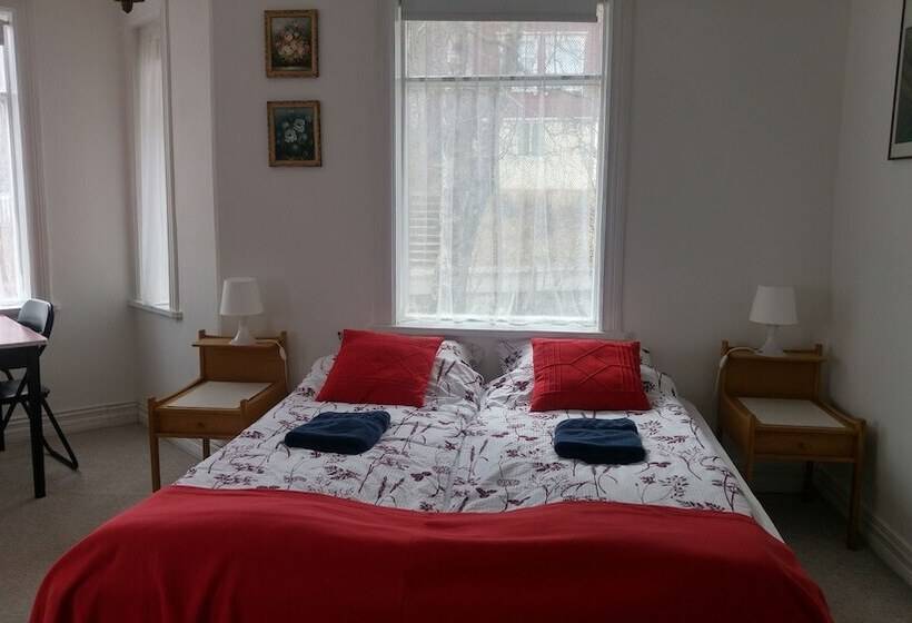 پانسیون Guesthouse Sólgarðar