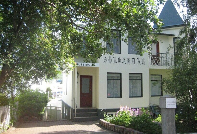 پانسیون Guesthouse Sólgarðar