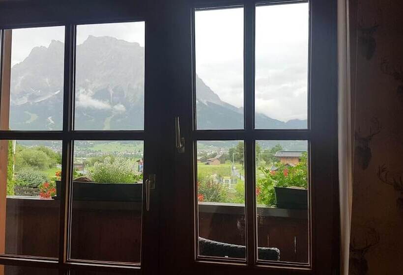 Пансион Happy Camp Hofherr