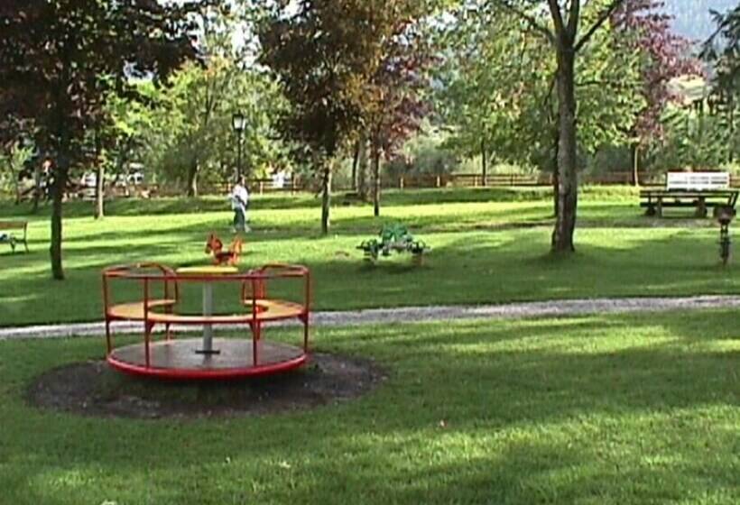 Пансион Happy Camp Hofherr