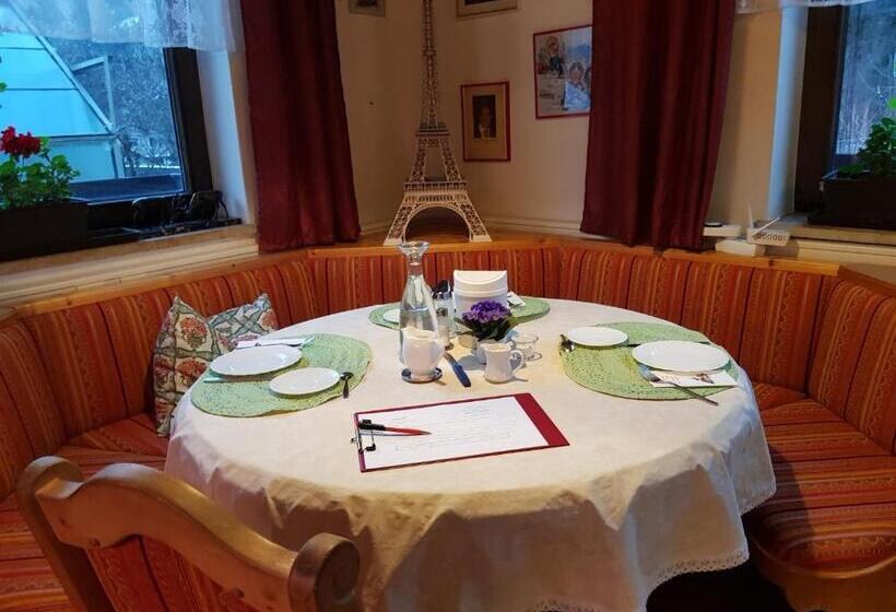 بنسيون Hiasl Stubn