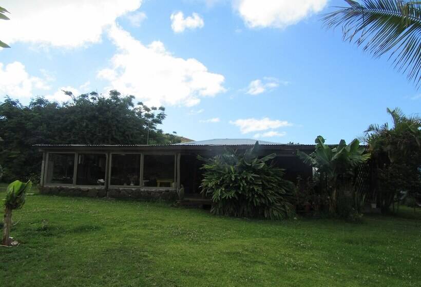 ペンション Hostal Pukao