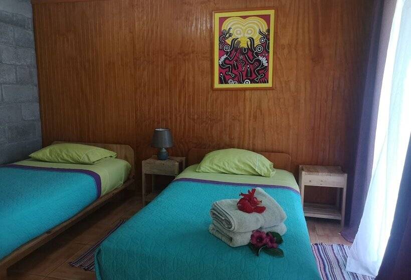 ペンション Hostal Pukao