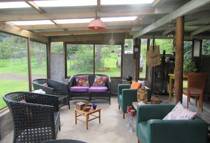 ペンション Hostal Pukao