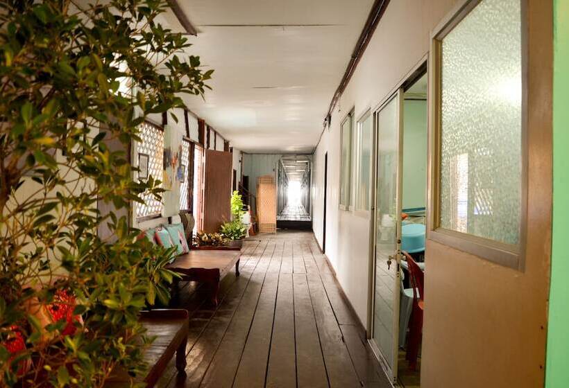 膳宿费 Karoon Hut