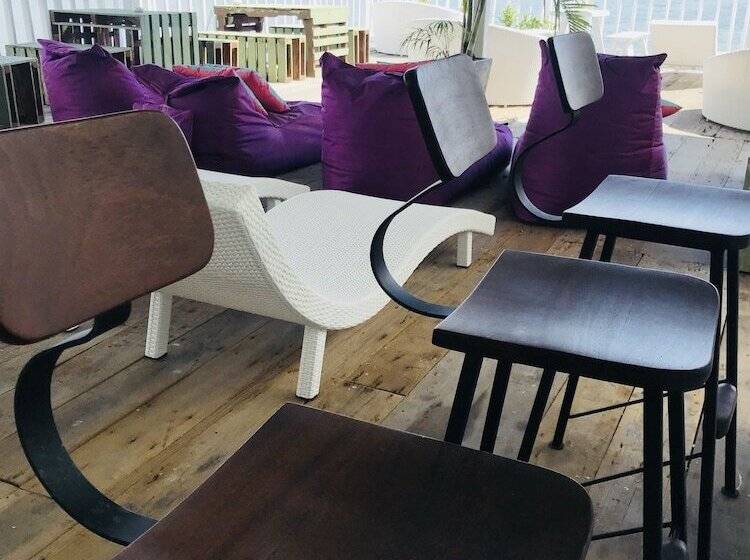 ペンション Karoon Hut