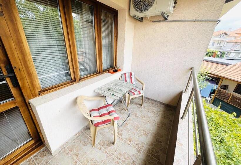 펜션 Kastela Guest House