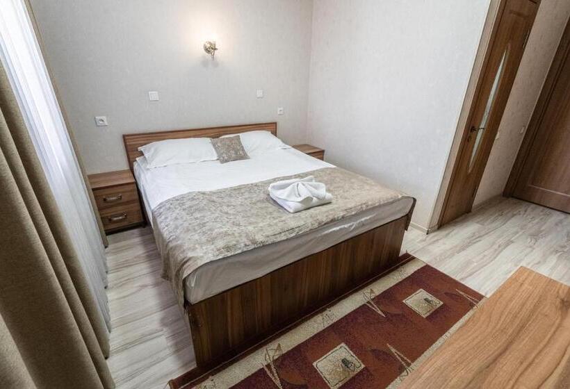 پانسیون Madanur